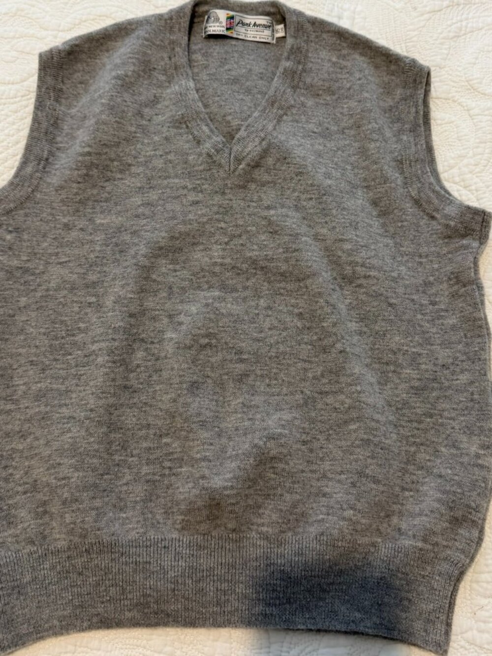 Park Avenue by Raymond Pure New Wool Vest – Medium – Gray V‑Neck
